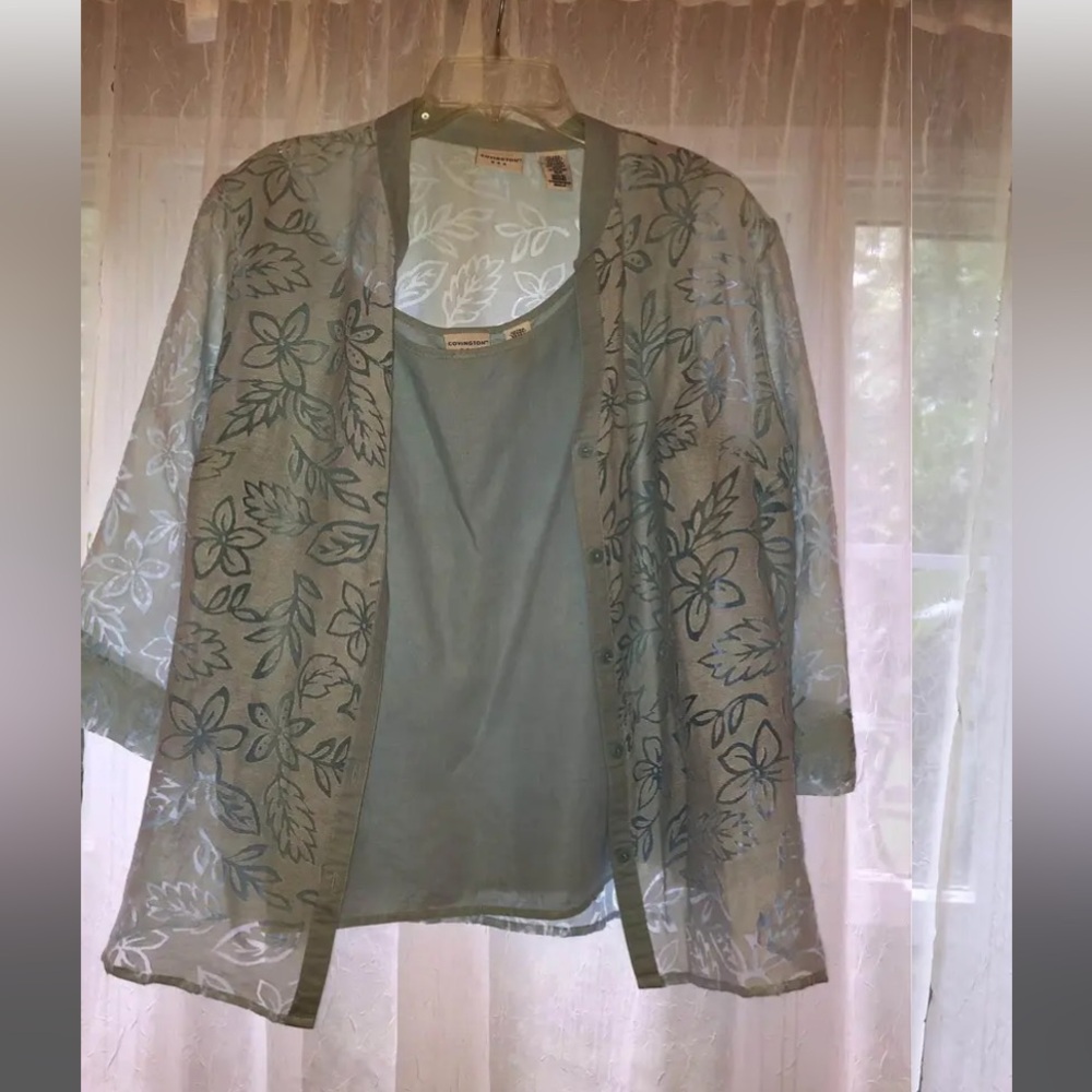 Women’s dress top